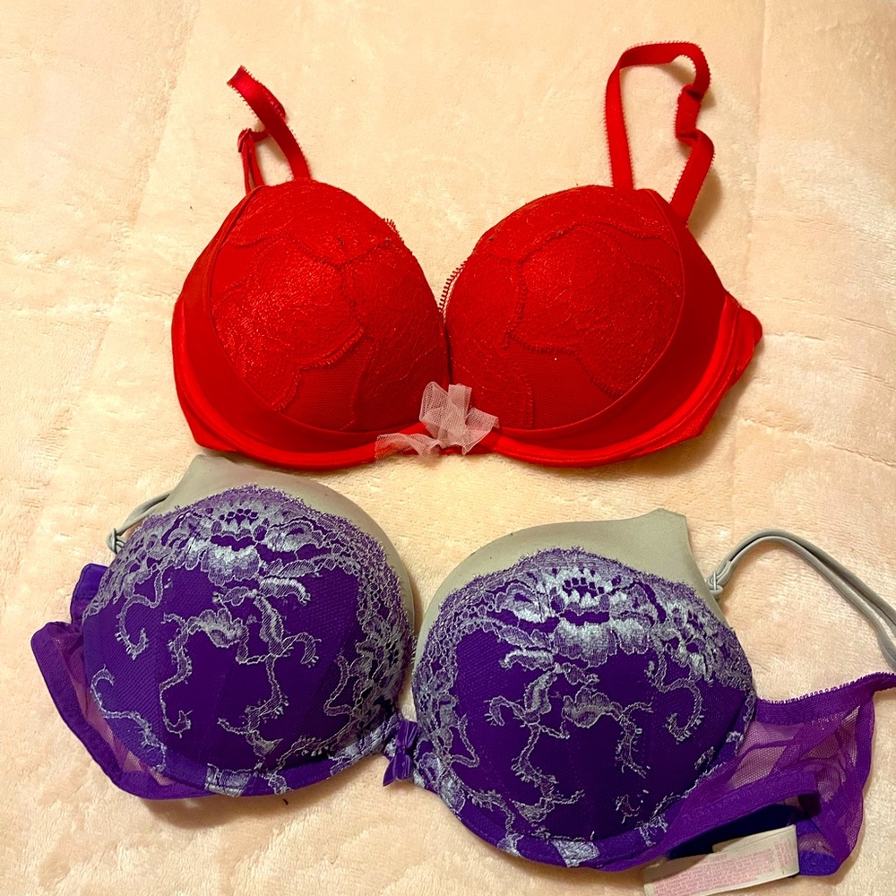 Victoria secret bombshell bras. 32C.